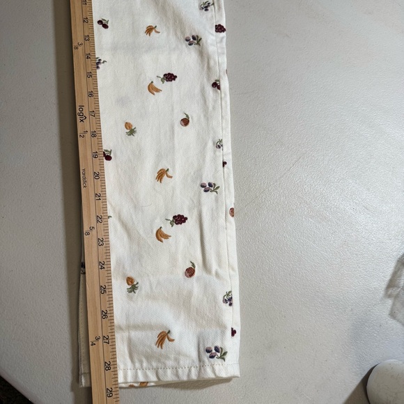 Reformation Cynthia Fruitloops embroidered jeans Vintage white size 23 cottage - Picture 13 of 13